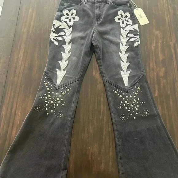 JEANS STUDDED EMBELLISHED Austin Landing Western Boot Cut Cowgirl flare Sz 9NWT - Picture 1 of 10